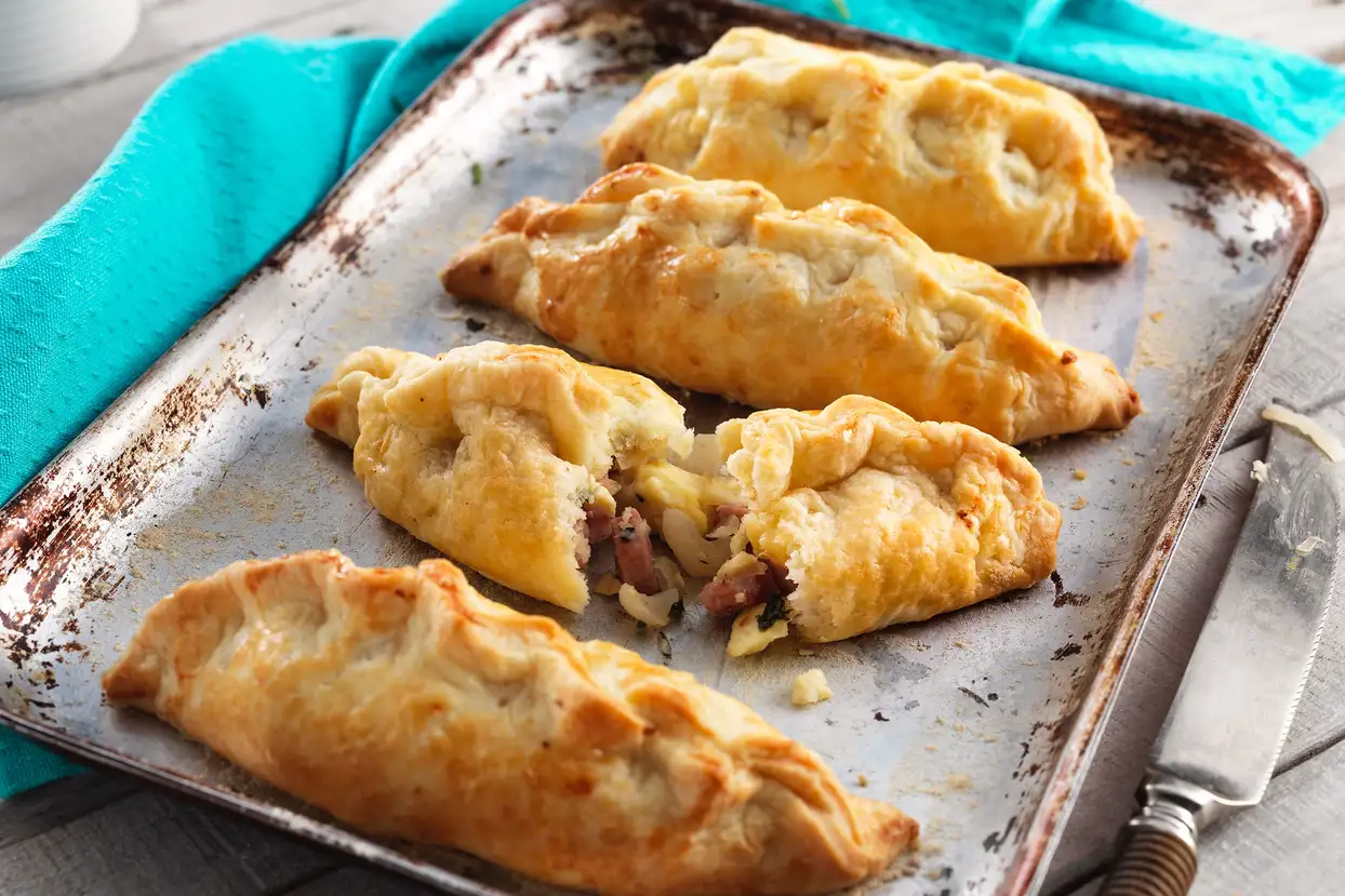 PEK Cheese & Pickled Onion Pasties